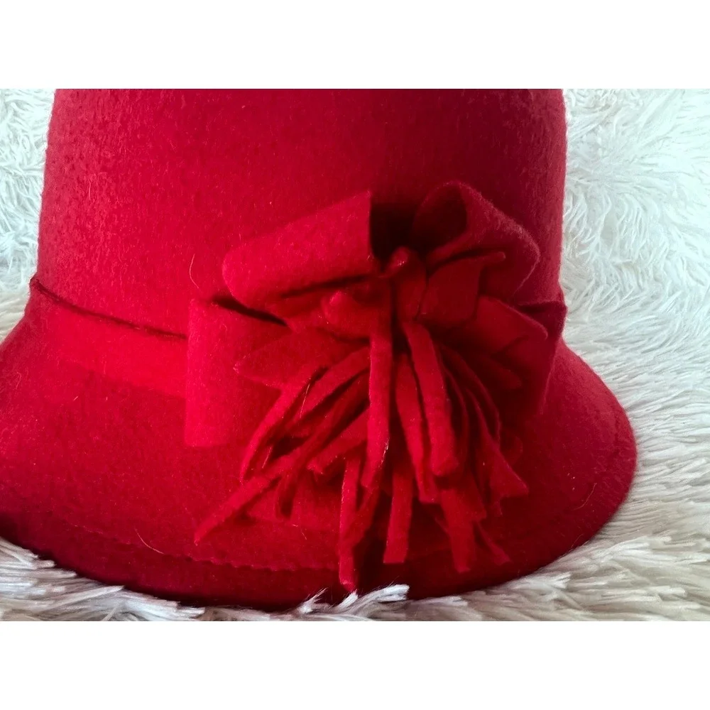 Vintage Betmar‎ Cloche Hat Red Wool Bow 1920s Flapper Style Theater Costume
